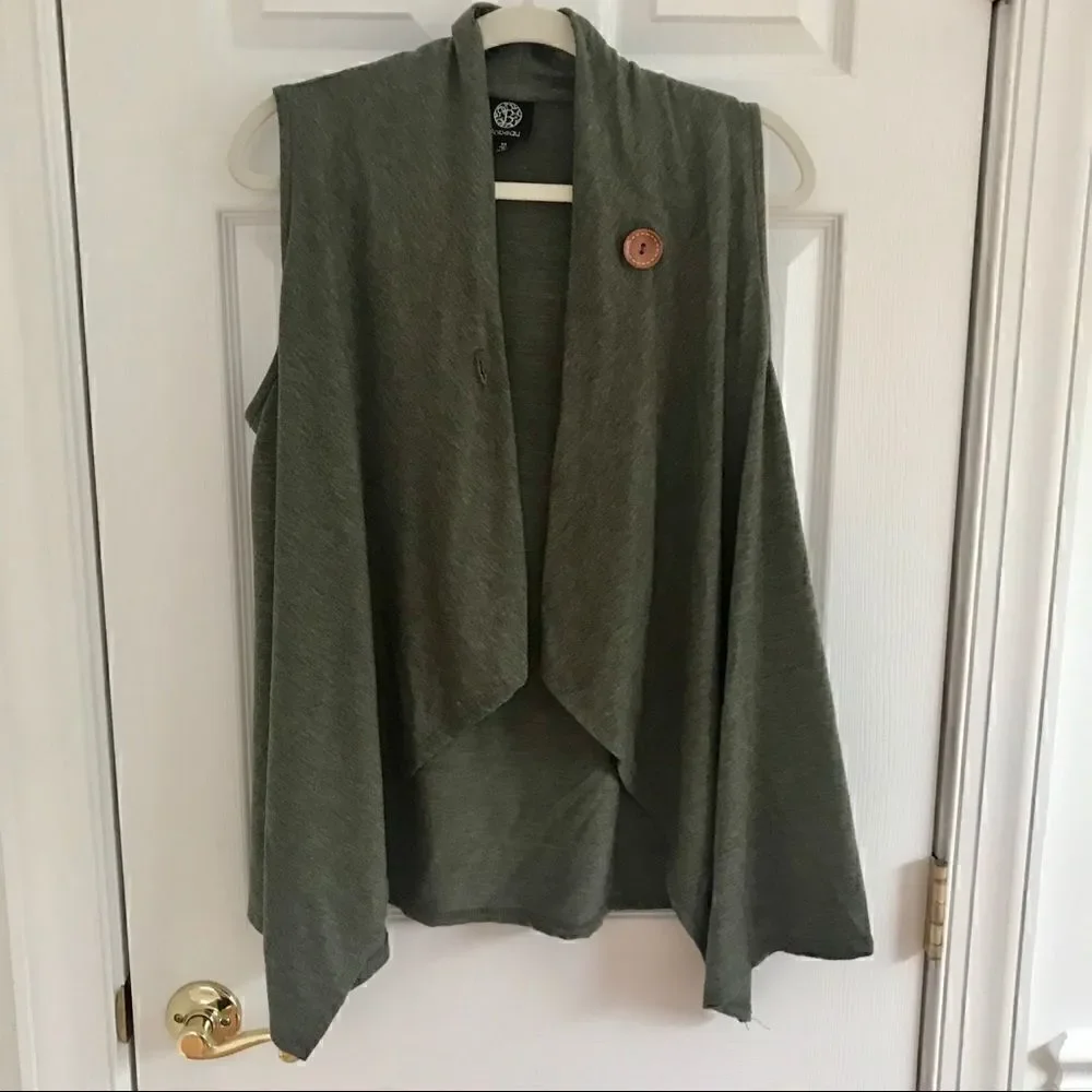 Babeau women’s green assymeyrical vest sz medium
